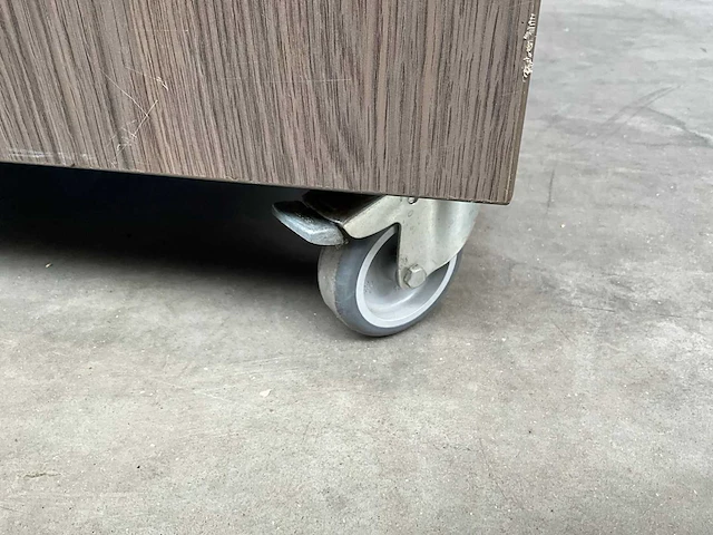 Verrijdbaar kastje + bijzettafel - afbeelding 6 van  7