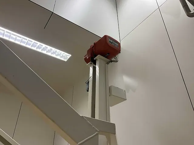 Verrijdbaar lift/heftoestel vv takel nitchi ec-3m - afbeelding 4 van  9