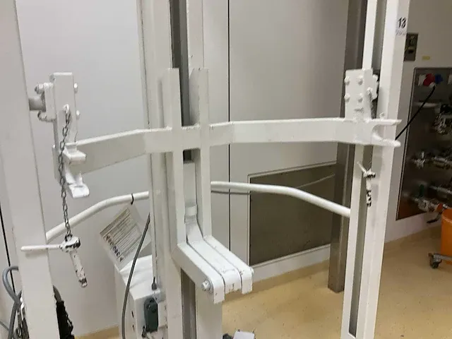 Verrijdbaar lift/heftoestel vv takel nitchi ec-3m - afbeelding 8 van  9