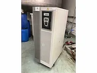 Verrijdbare accu noodstroomgroep masterguard ups series c 15 kva - afbeelding 3 van  9