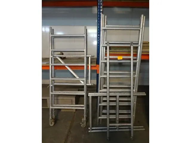 Verrijdbare alu stelling - afbeelding 3 van  4