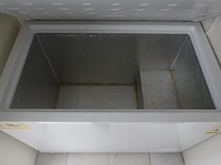 Verrijdbare bakdiepvries zanussi - afbeelding 2 van  2
