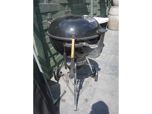 Verrijdbare bbq weber - afbeelding 1 van  4