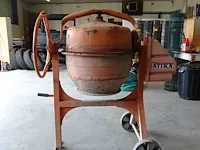 Verrijdbare betonmolen atika