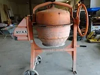 Verrijdbare betonmolen atika - afbeelding 2 van  7