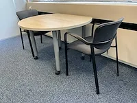 Verrijdbare bijzettafel + 2x vergaderstoel haworth - afbeelding 2 van  7