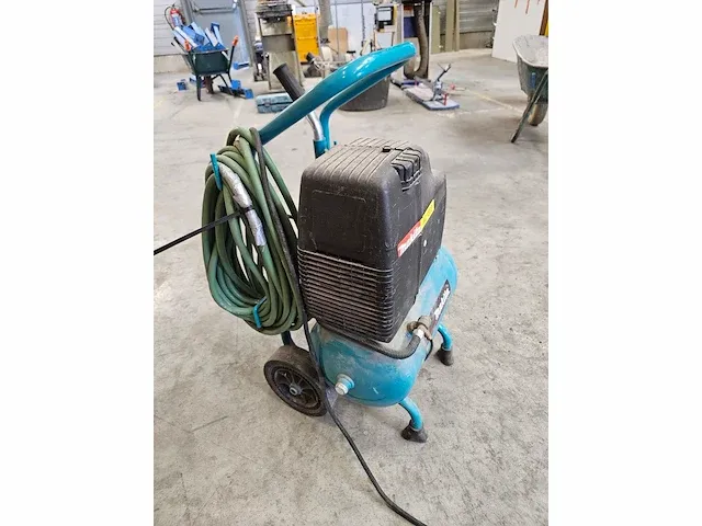 Verrijdbare compressor makita ac 1300 - afbeelding 2 van  5