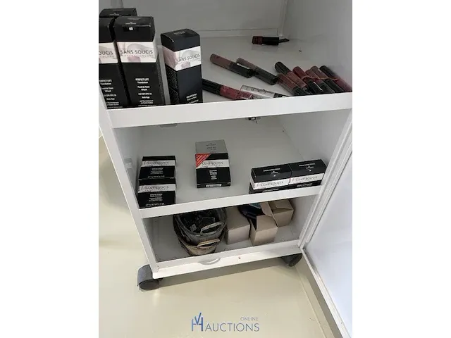 Verrijdbare display sans soucis compleet met inhoud - afbeelding 8 van  8