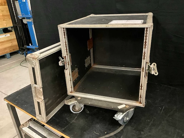 Verrijdbare flightcase - afbeelding 1 van  4