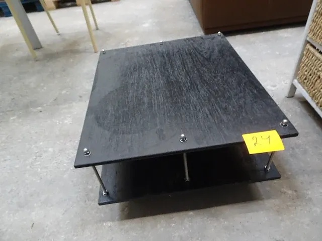 Verrijdbare houten salontafel - afbeelding 1 van  3