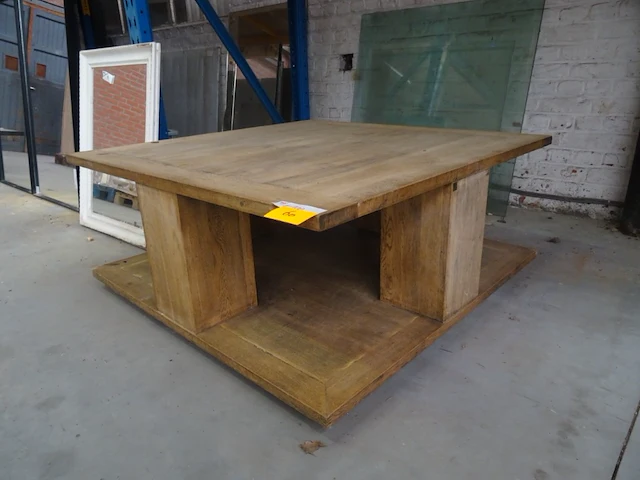 Verrijdbare houten salontafel - afbeelding 2 van  3
