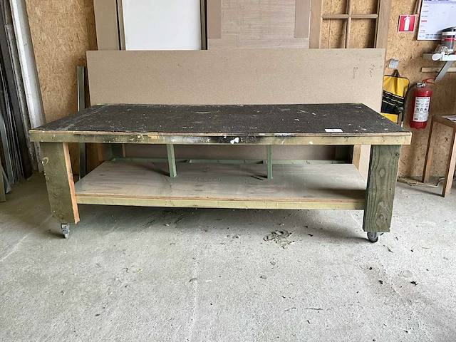 Verrijdbare houten werktafel - afbeelding 2 van  3
