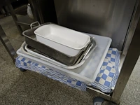 Verrijdbare inox kar + inhoud - afbeelding 4 van  5