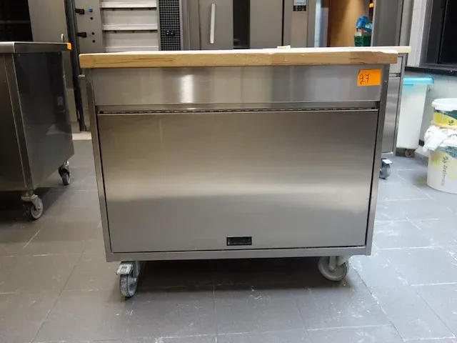 Verrijdbare inox werktafel - afbeelding 1 van  3