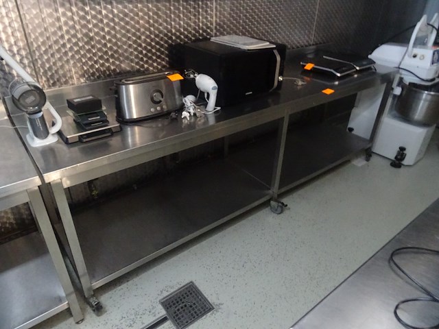 Verrijdbare inox werktafel - afbeelding 1 van  1