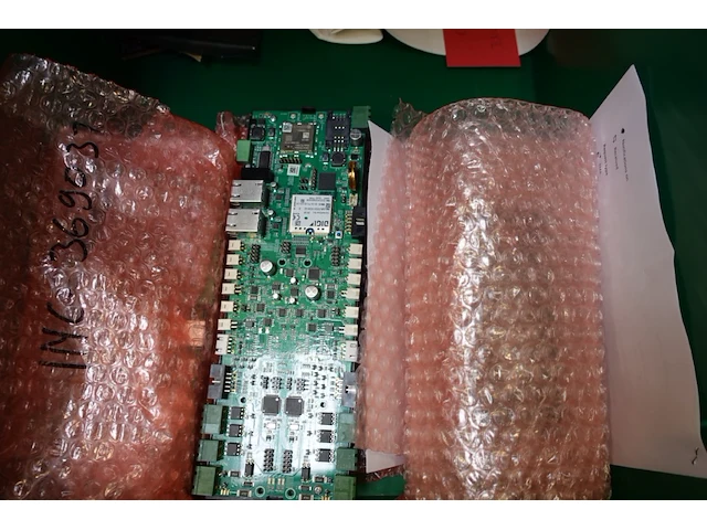 Verrijdbare kar + inhoud - afbeelding 7 van  10