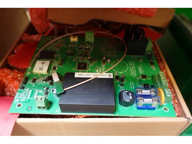 Verrijdbare kar + inhoud - afbeelding 8 van  10