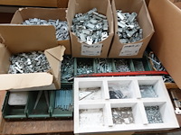 Verrijdbare kar met ijzerwaren - afbeelding 2 van  6