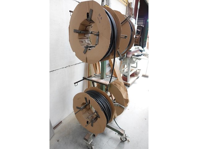 Verrijdbare kar met raamrubbers - afbeelding 2 van  3