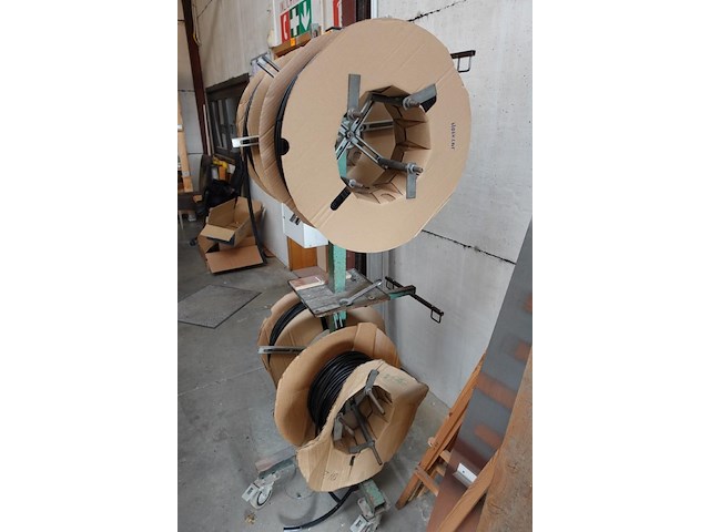 Verrijdbare kar met raamrubbers - afbeelding 3 van  3