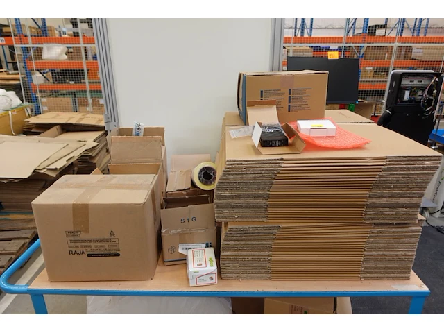 Verrijdbare magazijnkar + inhoud verpakkingsmaterialen - afbeelding 3 van  8