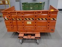 Verrijdbare metalen kipcontainer sall - afbeelding 4 van  5