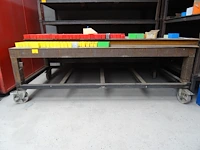 Verrijdbare metalen lastafel - afbeelding 1 van  2