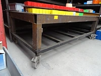 Verrijdbare metalen lastafel - afbeelding 2 van  2