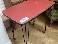 Verrijdbare metalen tafel - afbeelding 2 van  2