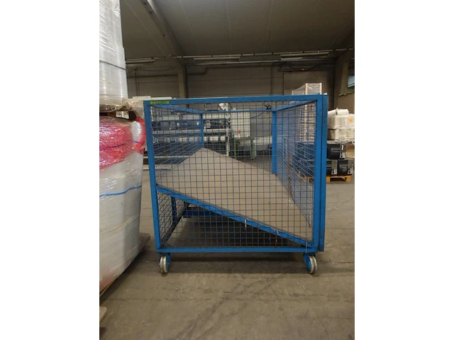 Verrijdbare metalen transportkar - afbeelding 3 van  3