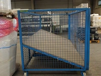 Verrijdbare metalen transportkar - afbeelding 3 van  3