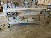 Verrijdbare metalen werktafel - afbeelding 1 van  3