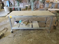 Verrijdbare metalen werktafel - afbeelding 2 van  3