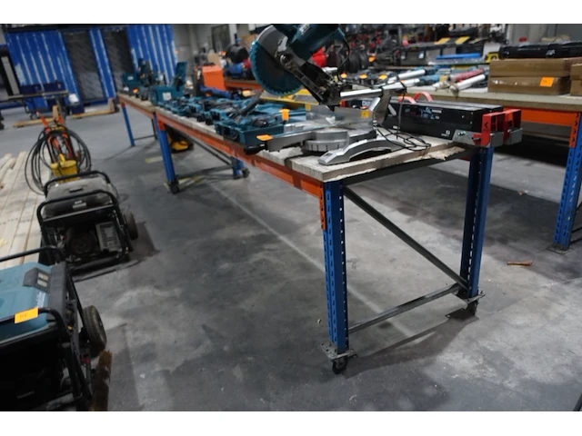 Verrijdbare metalen werktafel - afbeelding 2 van  2