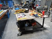 Verrijdbare metalen werktafel - afbeelding 2 van  2