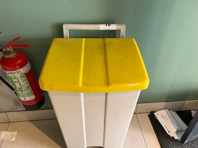 Verrijdbare pvc afvalcontainer nn - afbeelding 2 van  4