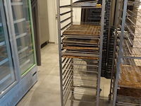 Verrijdbare regaalwagen