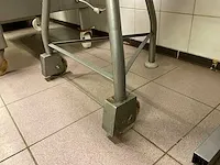 Verrijdbare rvs bolmengbak - afbeelding 2 van  3