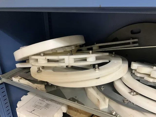Verrijdbare rvs nagellakmachine leon torfs - afbeelding 3 van  11
