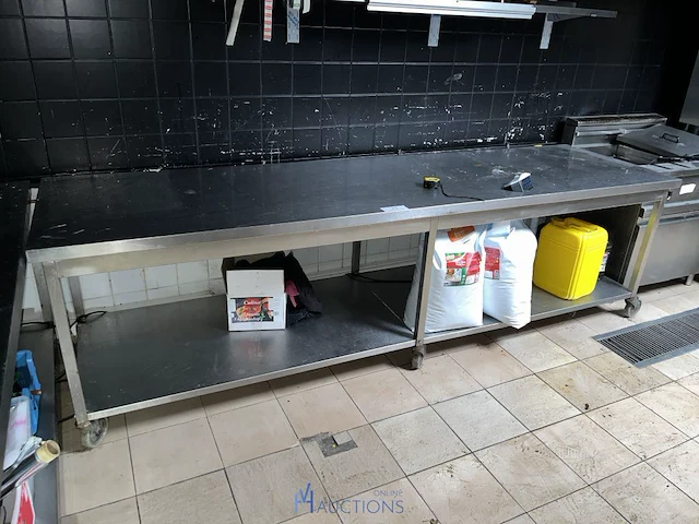 Verrijdbare rvs werktafel - afbeelding 1 van  3