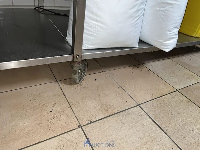 Verrijdbare rvs werktafel - afbeelding 3 van  3