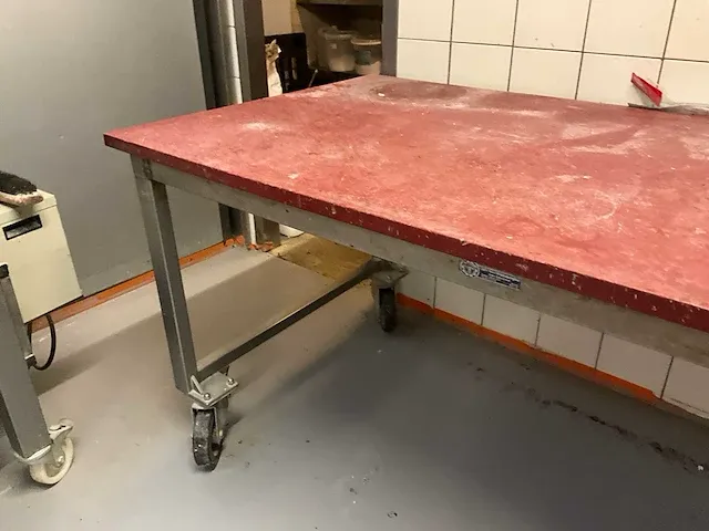Verrijdbare rvs werktafel - afbeelding 2 van  5