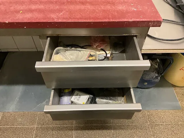 Verrijdbare rvs werktafel - afbeelding 4 van  4