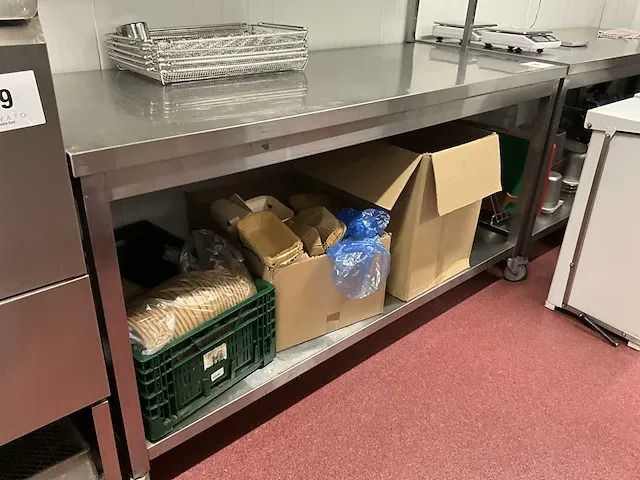 Verrijdbare rvs werktafel - afbeelding 2 van  4
