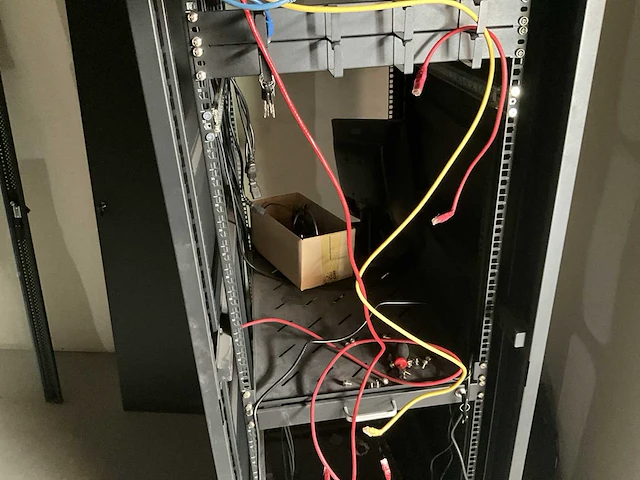 Verrijdbare serverkast - afbeelding 5 van  8