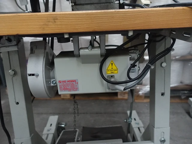 Verrijdbare stikmachine titan - afbeelding 6 van  9