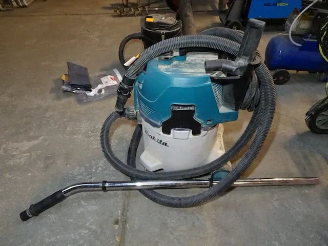 Verrijdbare stofzuiger makita - afbeelding 2 van  4