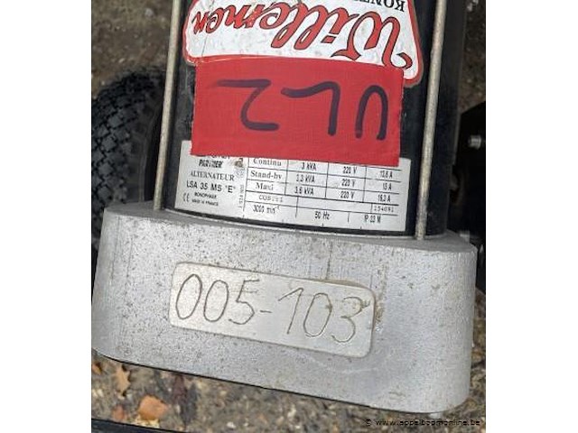 Verrijdbare stroomgroep vv honda motor, werking niet gekend - afbeelding 2 van  3