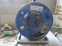 Verrijdbare werkkoffer stanley + inhoud - afbeelding 2 van  6