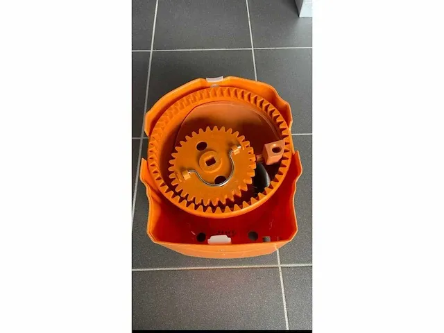 Vers fruitsapautomaat oranfresh compleet met extra pers - afbeelding 2 van  10